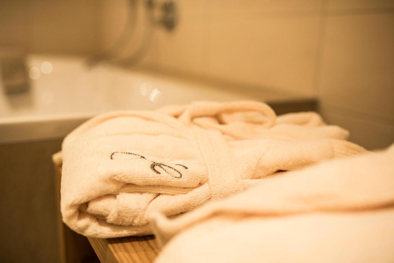 Slow Living Suite - Ferienwohnung Mit Privater Sauna & Garten Фис Екстериор снимка
