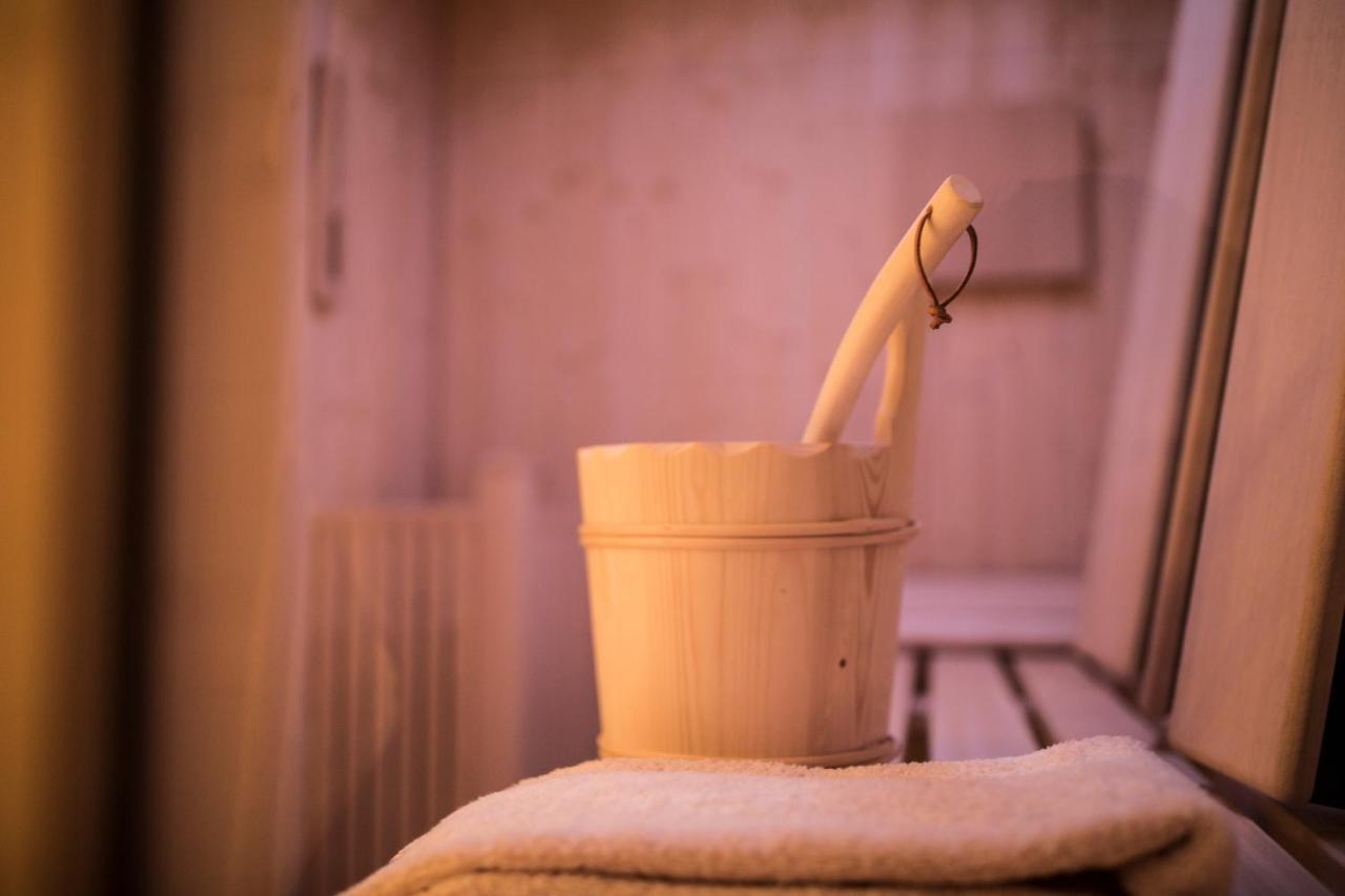 Slow Living Suite - Ferienwohnung Mit Privater Sauna & Garten Фис Екстериор снимка
