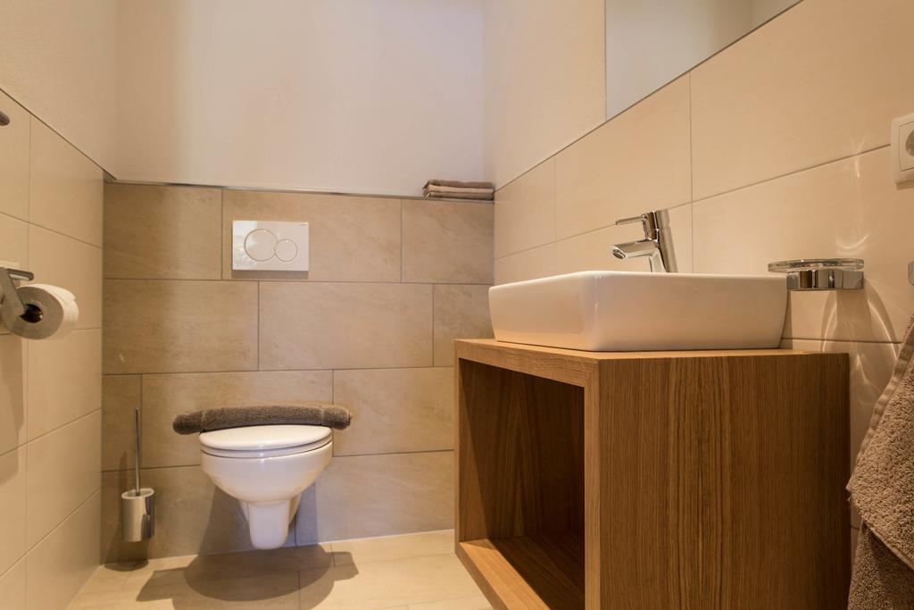Slow Living Suite - Ferienwohnung Mit Privater Sauna & Garten Фис Екстериор снимка